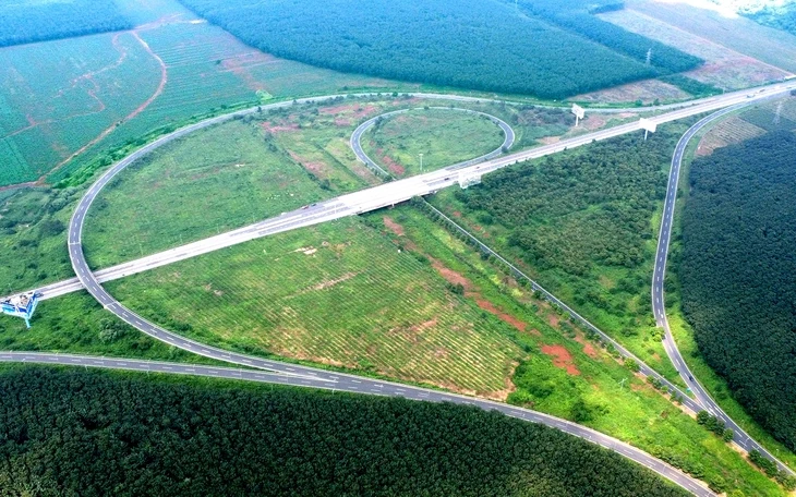Bộ Xây dựng đề nghị Đồng Nai bàn giao toàn bộ mặt bằng đường cao tốc Dầu Giây - Tân Phú trước 30-6 Bộ Xây dựng đề nghị Đồng Nai bàn giao toàn bộ mặt bằng đường cao tốc Dầu Giây - Tân Phú trước 30-6