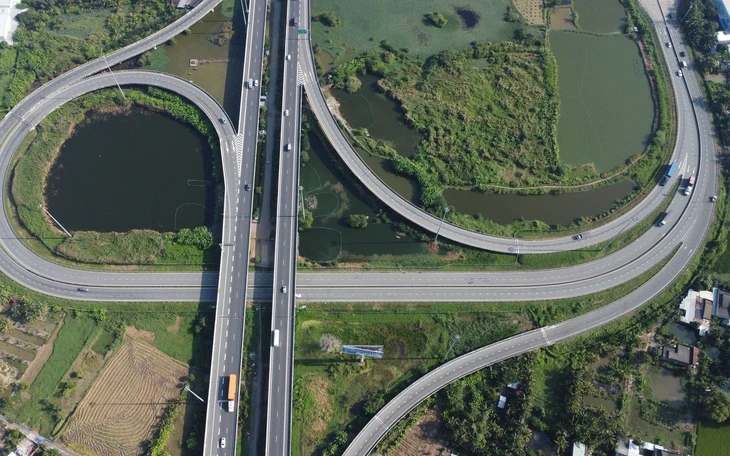 Bộ Xây dựng đề nghị Đồng Tháp hỗ trợ cát cho cao tốc TP.HCM - Trung Lương - Mỹ Thuận
