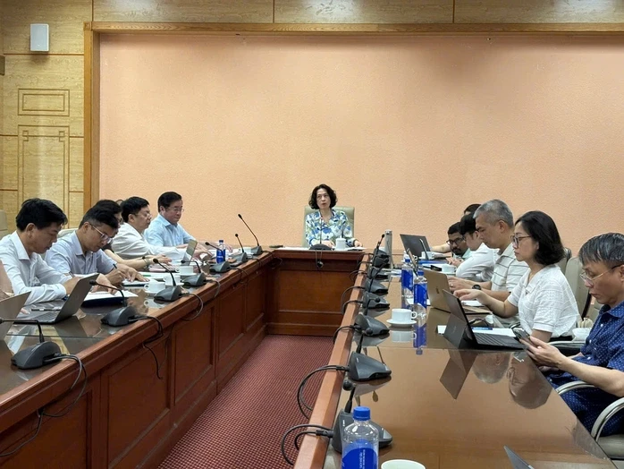 Bộ Y tế hỏa tốc yêu cầu phòng chống Ebola, tăng cường giám sát, sàng lọc nghiêm ngặt Bộ Y tế hỏa tốc yêu cầu phòng chống Ebola, tăng cường giám sát, sàng lọc nghiêm ngặt