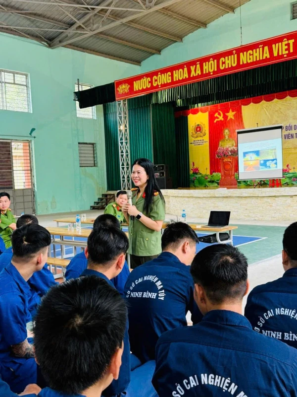 Bồi dưỡng kiến thức cho học viên cơ sở cai nghiện ma tuý Bồi dưỡng kiến thức cho học viên cơ sở cai nghiện ma tuý