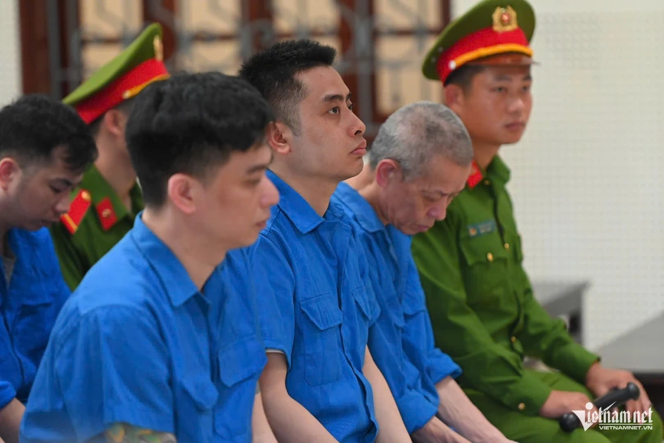 Bùi Đình Khánh cùng 3 đồng phạm bị tuyên án tử hình Bùi Đình Khánh cùng 3 đồng phạm bị tuyên án tử hình