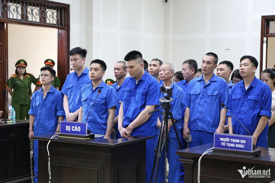 Bùi Đình Khánh cùng 3 đồng phạm bị tuyên án tử hình Bùi Đình Khánh cùng 3 đồng phạm bị tuyên án tử hình