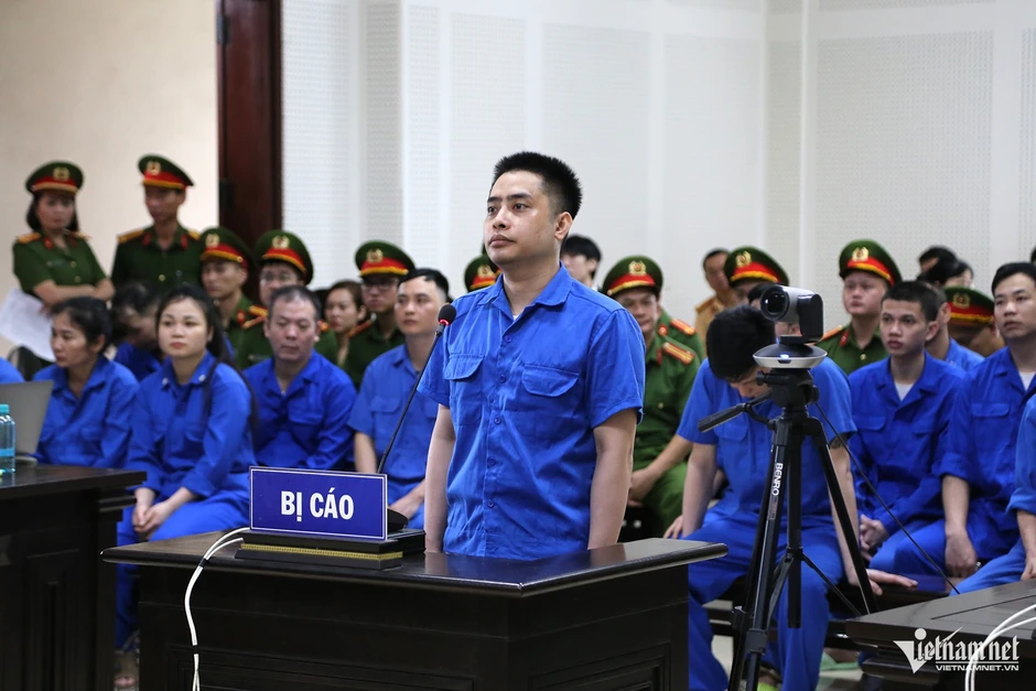 Bùi Đình Khánh khai dùng súng AK chống trả vì 'không biết đó là lực lượng công an’ Bùi Đình Khánh khai dùng súng AK chống trả vì 'không biết đó là lực lượng công an’
