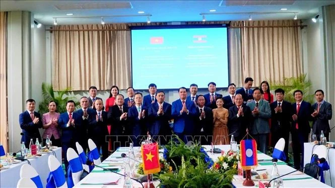 Các địa phương Việt Nam - Lào mở rộng hợp tác trên nhiều lĩnh vực Các địa phương Việt Nam - Lào mở rộng hợp tác trên nhiều lĩnh vực