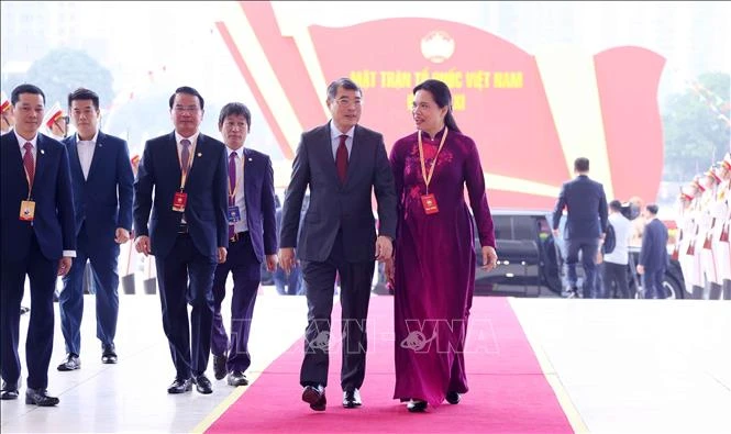 Các đồng chí lãnh đạo Đảng và Nhà nước tham dự Lễ khai mạc trọng thể Đại hội đại biểu toàn quốc MTTQ Việt Nam lần thứ XI