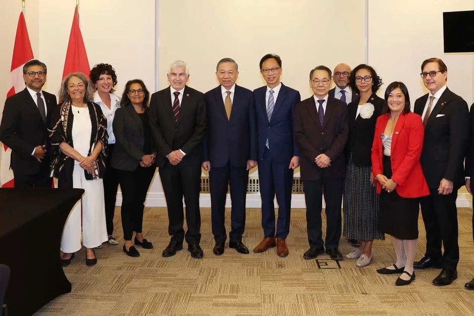 Các nghị sĩ Canada bày tỏ sự yêu mến Việt Nam, dành tình cảm đặc biệt cho quan hệ hai nước Các nghị sĩ Canada bày tỏ sự yêu mến Việt Nam, dành tình cảm đặc biệt cho quan hệ hai nước