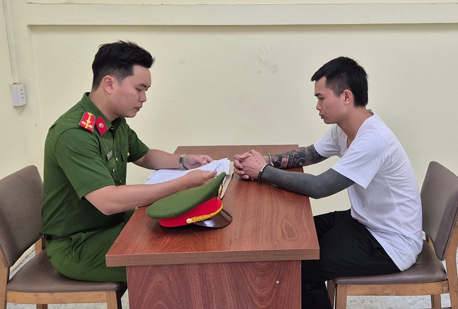 Các TikToker 'Tàng Keng Ông Trùm', 'Khuê Ơi Dậy Đi' đều phạm điều cấm kỵ gì? Các TikToker 'Tàng Keng Ông Trùm', 'Khuê Ơi Dậy Đi' đều phạm điều cấm kỵ gì?