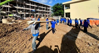 Các trường nội trú vùng biên: Không đổi chất lượng lấy tiến độ