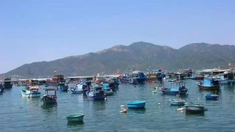 Cách đất liền Nha Trang Khánh Hòa chỉ hơn 1km, vì sao một hòn đảo chưa 'nhuốm bụi' đô thị hóa?