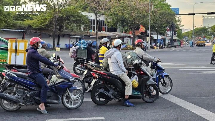 Cách lái xe tiết kiệm nhiên liệu cho tài xế mỗi ngày Cách lái xe tiết kiệm nhiên liệu cho tài xế mỗi ngày