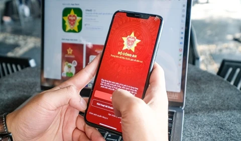 Cách tố giác tội phạm nhanh chóng qua ứng dụng VNeID năm 2026 Cách tố giác tội phạm nhanh chóng qua ứng dụng VNeID năm 2026