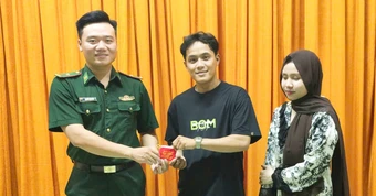 Cán bộ biên phòng An Giang nhặt được 3 chỉ vàng, phát loa thông báo, tìm người đánh rơi trả lại