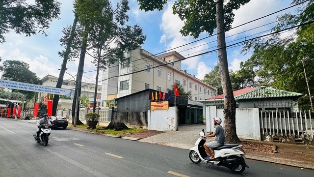 Cán bộ gây lãng phí trên 75 triệu có thể bị cách chức, buộc thôi việc Cán bộ gây lãng phí trên 75 triệu có thể bị cách chức, buộc thôi việc