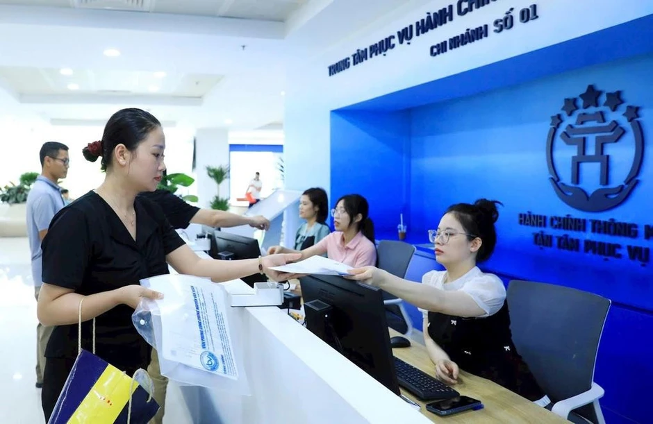 Cán bộ Hà Nội được nâng bậc lương vượt một bậc nhờ thành tích xuất sắc năm 2026 Cán bộ Hà Nội được nâng bậc lương vượt một bậc nhờ thành tích xuất sắc năm 2026