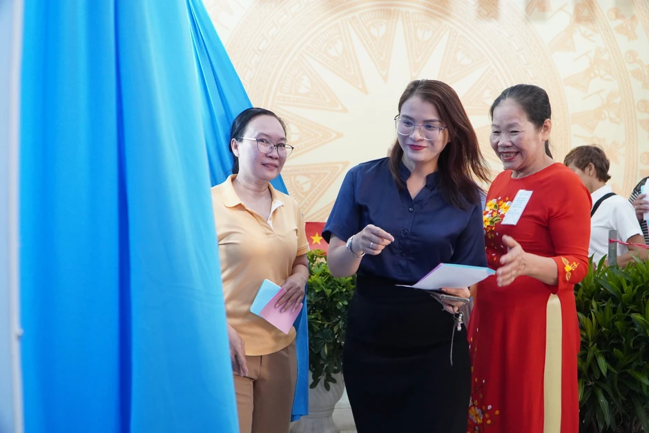 Cận cảnh buổi bầu cử thử nghiệm tại phường Diên Hồng, TPHCM Cận cảnh buổi bầu cử thử nghiệm tại phường Diên Hồng, TPHCM