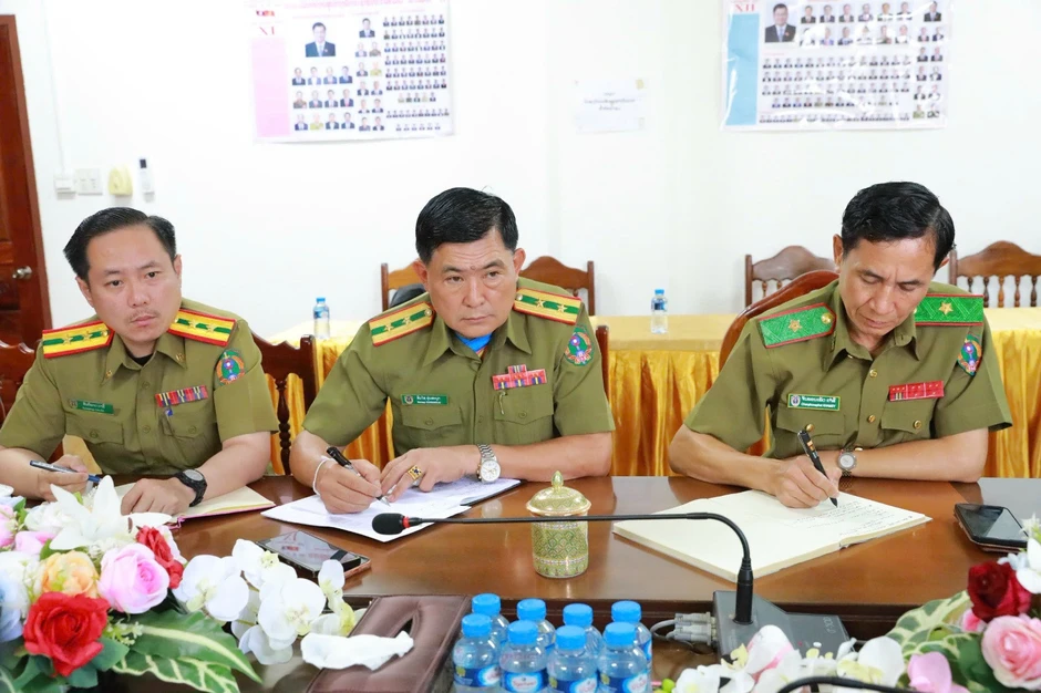 Cận cảnh cuộc đột kích của Công an Lai Châu vào sào huyệt lừa đảo ở Lào Cận cảnh cuộc đột kích của Công an Lai Châu vào sào huyệt lừa đảo ở Lào