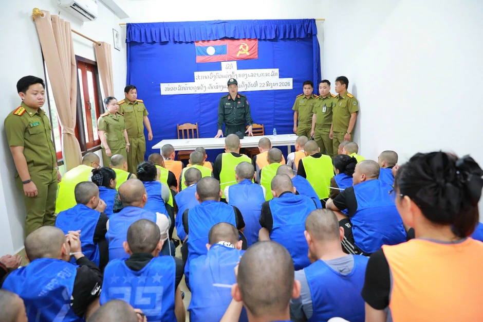Cận cảnh cuộc đột kích của Công an Lai Châu vào sào huyệt lừa đảo ở Lào Cận cảnh cuộc đột kích của Công an Lai Châu vào sào huyệt lừa đảo ở Lào