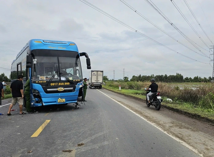 Cần Thơ: Tai nạn giao thông làm 2 người tử vong, trong đó có thai phụ Cần Thơ: Tai nạn giao thông làm 2 người tử vong, trong đó có thai phụ