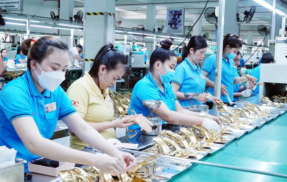 Căng thẳng Iran, Trung Đông tác động doanh nghiệp TP.HCM: Ngành nào ảnh hưởng nặng nhất?