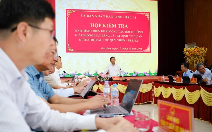 Cảnh báo dịch vụ 'cò sổ đỏ' đất quy hoạch đường cao tốc Quy Nhơn - Pleiku Cảnh báo dịch vụ 'cò sổ đỏ' đất quy hoạch đường cao tốc Quy Nhơn - Pleiku