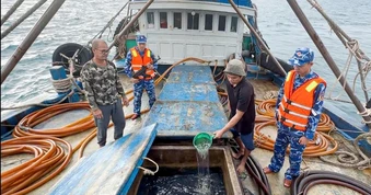 Cảnh sát biển thu giữ hơn 2 triệu lít dầu trái phép