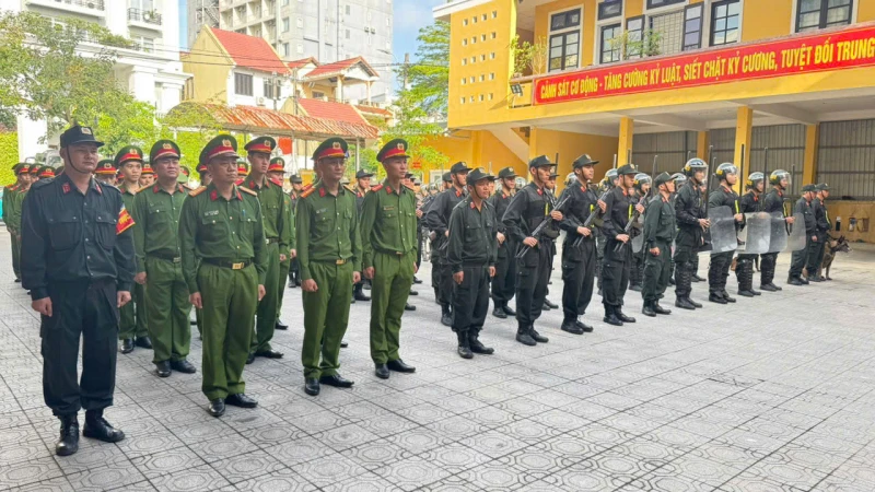 Cảnh sát cơ động Công an TP Huế sẵn sàng phương án bảo đảm ANTT phục vụ bầu cử Cảnh sát cơ động Công an TP Huế sẵn sàng phương án bảo đảm ANTT phục vụ bầu cử