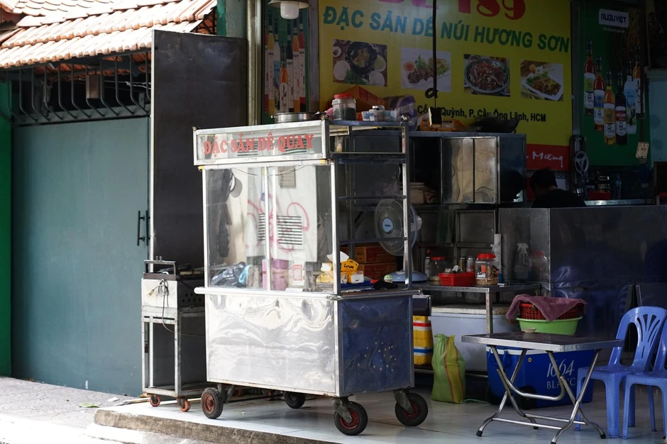 Cảnh tượng khó tin tại "Phố thịt chó" nổi tiếng một thời ở TP.HCM Cảnh tượng khó tin tại "Phố thịt chó" nổi tiếng một thời ở TP.HCM