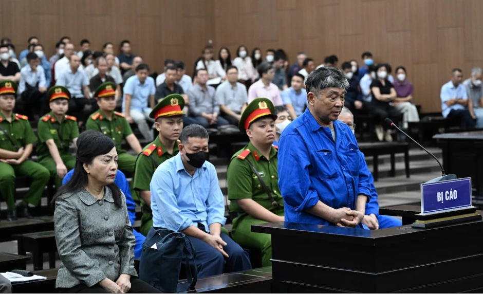 Cấp dưới khai mọi việc phải được bà Nguyễn Thị Kim Tiến thông qua Cấp dưới khai mọi việc phải được bà Nguyễn Thị Kim Tiến thông qua