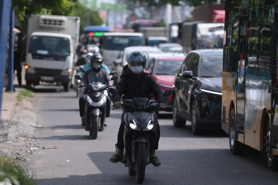 Cầu Đồng Nai sửa chữa, giao thông cửa ngõ phía Đông TP.HCM ùn ứ nhiều giờ