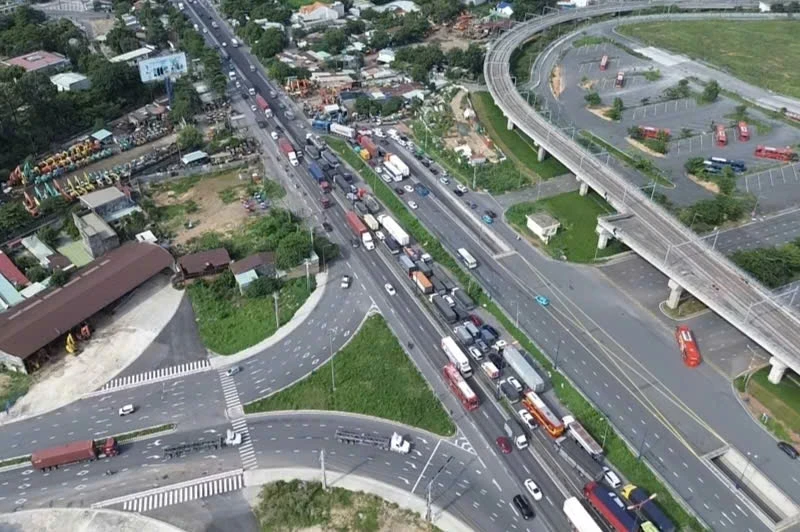 Cầu Đồng Nai sửa chữa, giao thông cửa ngõ phía Đông TP.HCM ùn ứ nhiều giờ