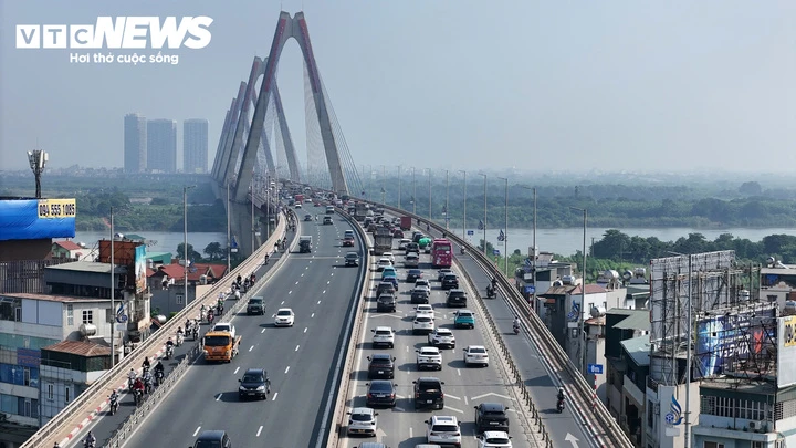 Cầu Nhật Tân áp quy định giữ khoảng cách, 3 làn ô tô giới hạn 80km/h Cầu Nhật Tân áp quy định giữ khoảng cách, 3 làn ô tô giới hạn 80km/h