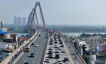 Cầu Nhật Tân áp quy định giữ khoảng cách, 3 làn ô tô giới hạn 80km/h