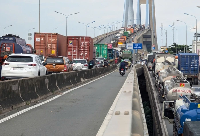 Cầu Phú Mỹ sửa chữa: Đi lại ra sao để tránh kẹt xe?