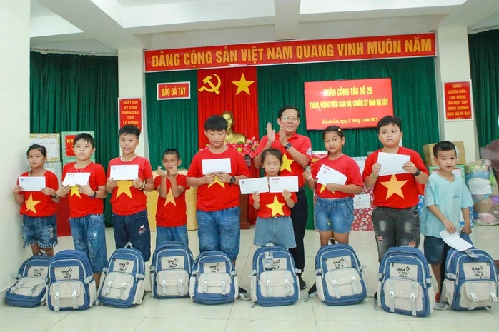 Chạm đến trái tim, lan tỏa rộng khắp Chạm đến trái tim, lan tỏa rộng khắp