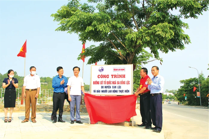 Chạm đến trái tim Chạm đến trái tim