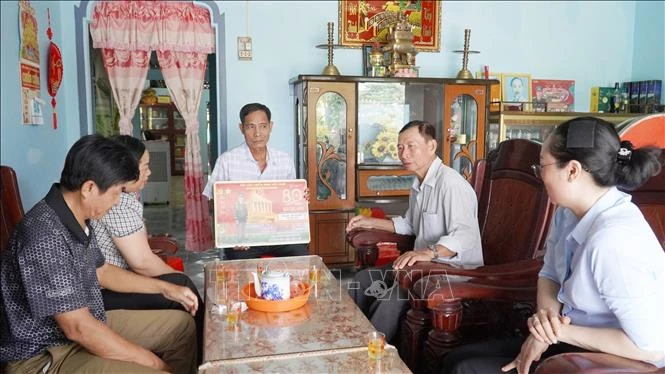 Chăm lo toàn diện cho người có công với cách mạng Chăm lo toàn diện cho người có công với cách mạng