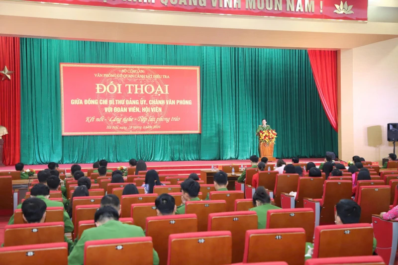 Chánh Văn phòng Cơ quan CSĐT Bộ Công an đối thoại với thanh niên, phụ nữ Chánh Văn phòng Cơ quan CSĐT Bộ Công an đối thoại với thanh niên, phụ nữ
