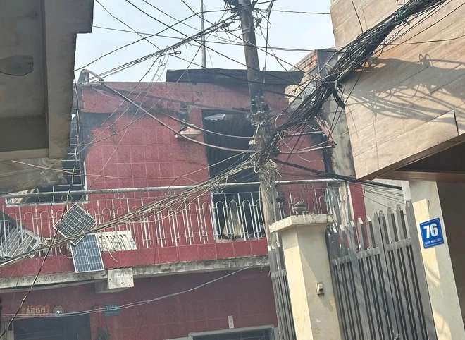 Cháy lớn nhà dân ở phường Minh Phụng, TPHCM Cháy lớn nhà dân ở phường Minh Phụng, TPHCM