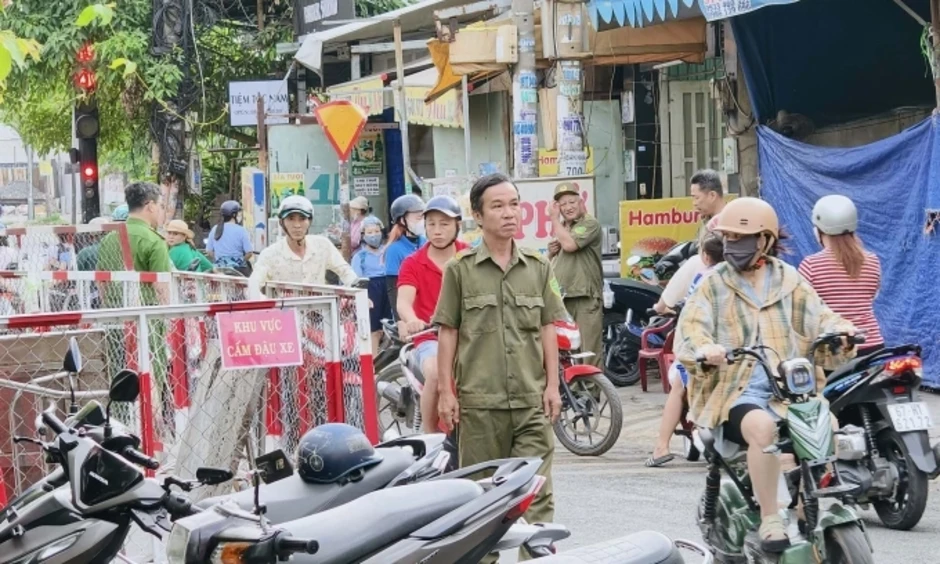 Cháy quán ăn ở TP HCM, hai mẹ con tử vong