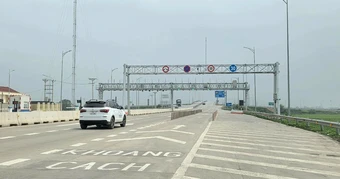 Chi tiết mức thu phí 5 đoạn tuyến cao tốc Bắc - Nam từ 22h hôm nay