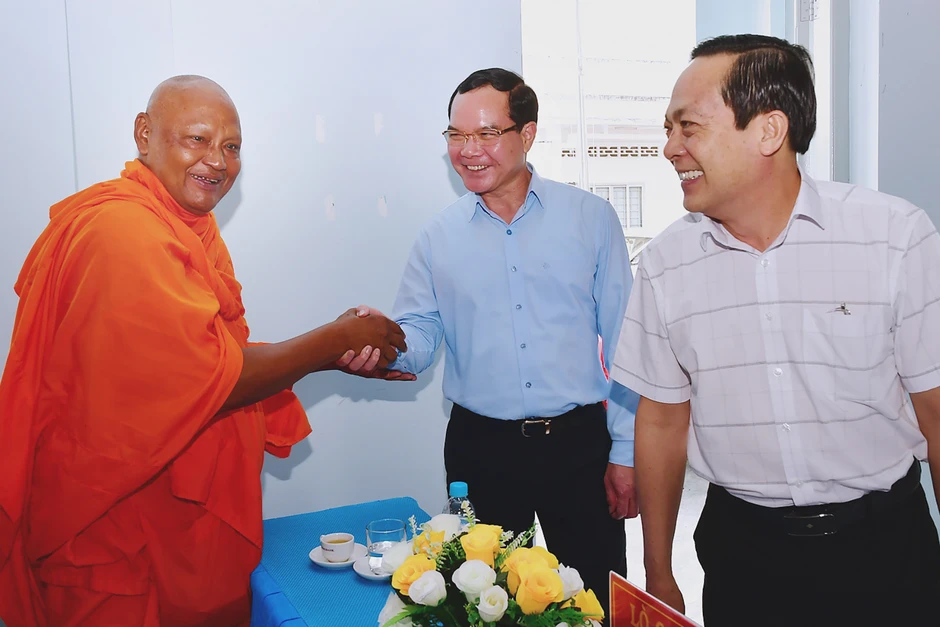 Chia sẻ ấm áp của Bộ trưởng Nguyễn Đình Khang khi thăm, chúc Tết đồng bào Khmer