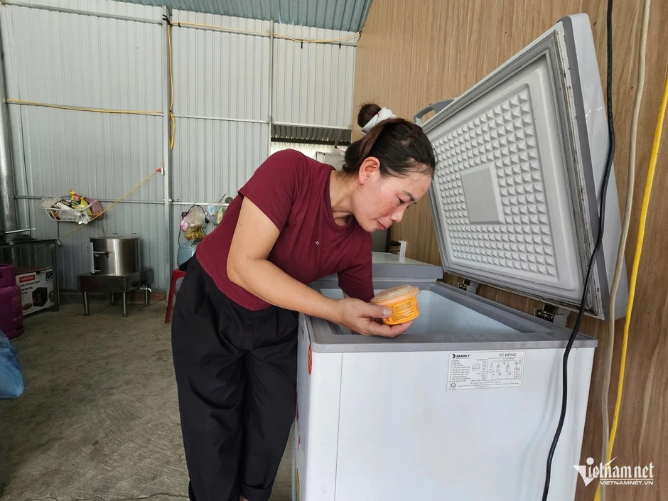 Chiếc tủ lạnh, cuộc gọi video và chuyện đổi đời ở Rào Con khi điện về bản Chiếc tủ lạnh, cuộc gọi video và chuyện đổi đời ở Rào Con khi điện về bản
