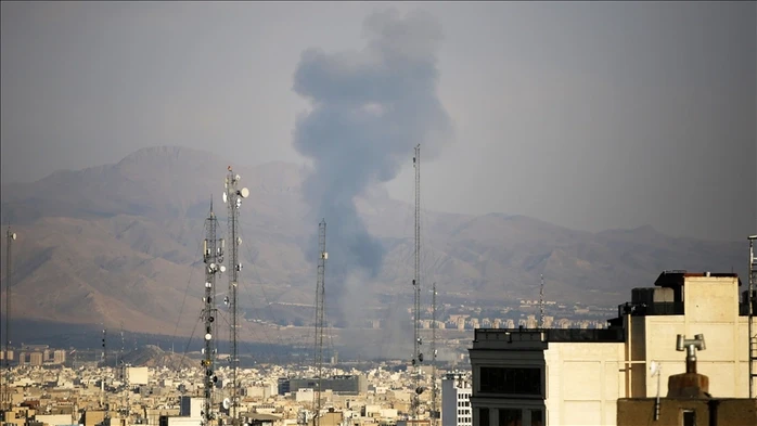 Chiến sự Trung Đông ngày 4-4: Mỹ-Israel đánh siêu tổ hợp hóa dầu, Iran dọa "bầu trời nguy hiểm hơn" Chiến sự Trung Đông ngày 4-4: Mỹ-Israel đánh siêu tổ hợp hóa dầu, Iran dọa "bầu trời nguy hiểm hơn"
