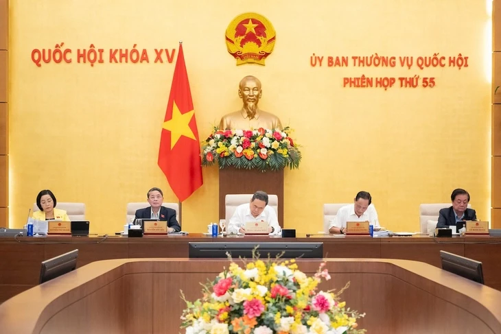 Chính phủ đề xuất: Thành tích đến đâu, khen thưởng đến đó, không nhất thiết xét từ mức thấp lên cao Chính phủ đề xuất: Thành tích đến đâu, khen thưởng đến đó, không nhất thiết xét từ mức thấp lên cao
