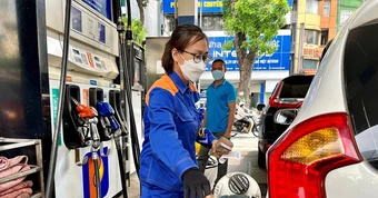 Chính phủ tạm ứng 8 . 000 Tỷ đồng cho Qũy Bình ổn giá xăng dầu năm 2026