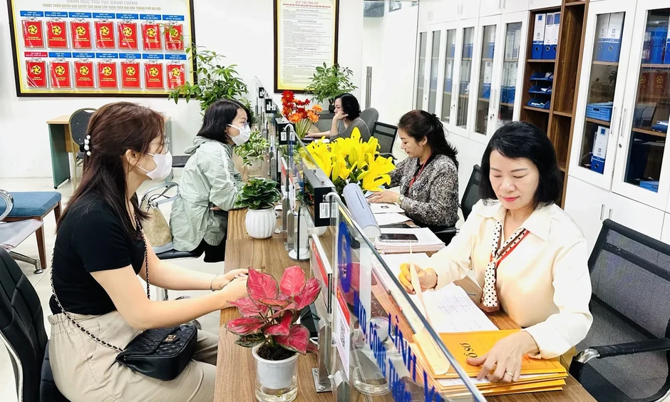 Chính phủ tăng lương cơ sở lên 2 , 53 triệu đồng từ 1 / 7 / 2026 Chính phủ tăng lương cơ sở lên 2 , 53 triệu đồng từ 1 / 7 / 2026