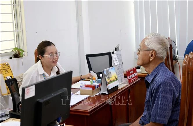 Chính quyền phục vụ ngày càng thân thiện, đi sâu vào thực chất Chính quyền phục vụ ngày càng thân thiện, đi sâu vào thực chất