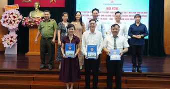 Chính quyền "bắt tay" với nhà trường, doanh nghiệp để phát triển địa phương