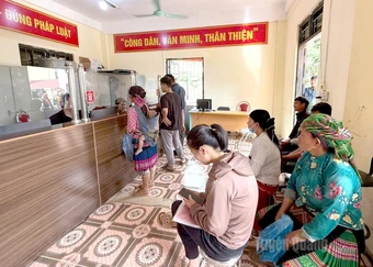 Chính quyền xã vùng cao đến gần dân, phục vụ nhân dân