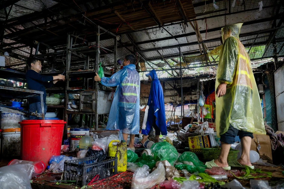 Chợ Kim Liên dừng hoạt động sau 30 năm , gần 200 tiểu thương phải dọn đi Chợ Kim Liên dừng hoạt động sau 30 năm , gần 200 tiểu thương phải dọn đi